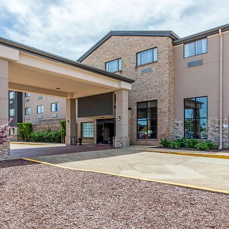 מק'קומב Comfort Inn & Suites מראה חיצוני תמונה