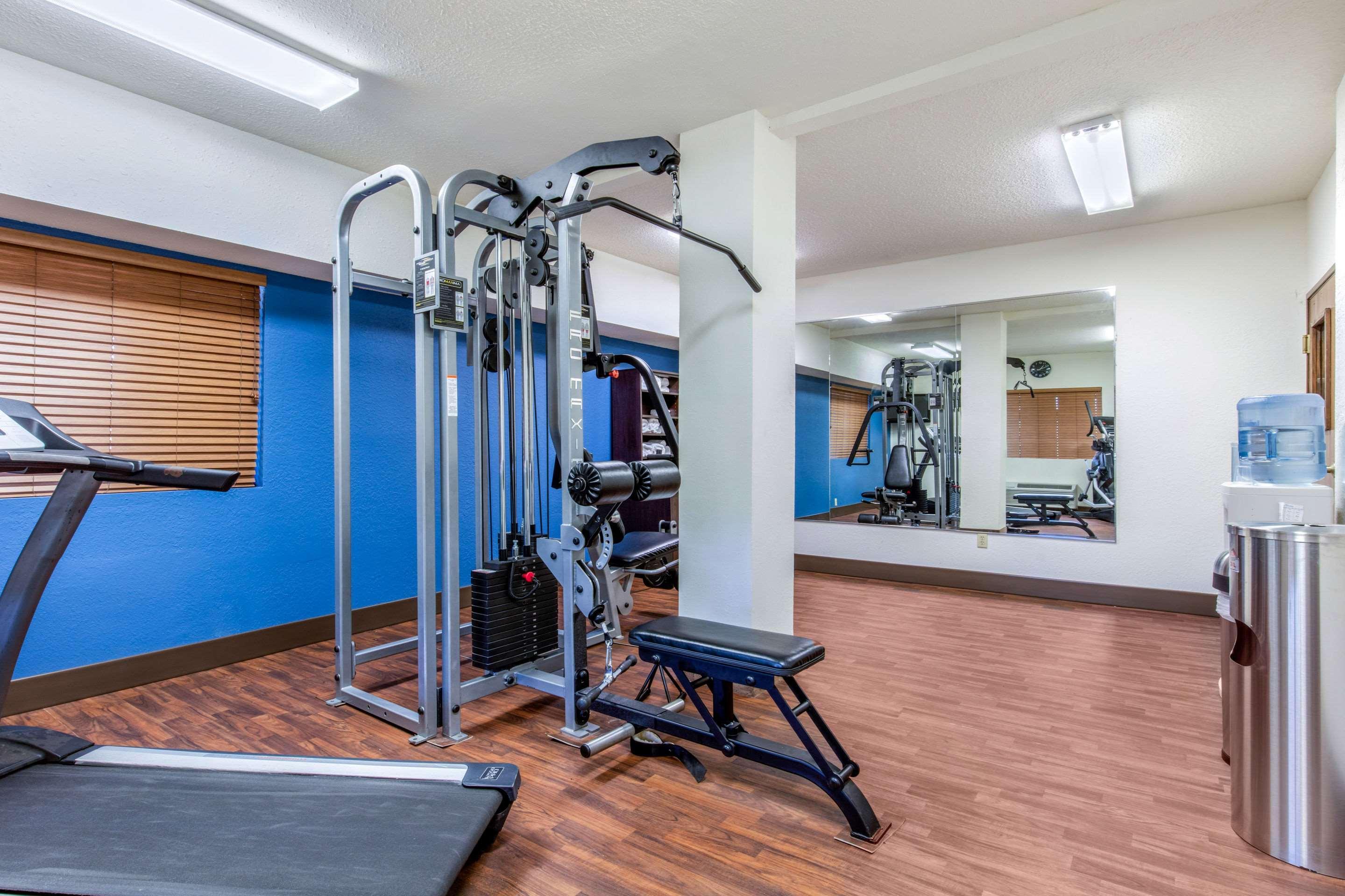 מק'קומב Comfort Inn & Suites מראה חיצוני תמונה